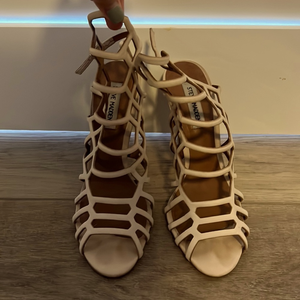 Steven madden cream heels